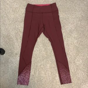 Lululemon Tight Stuff Reflective in Maroon
